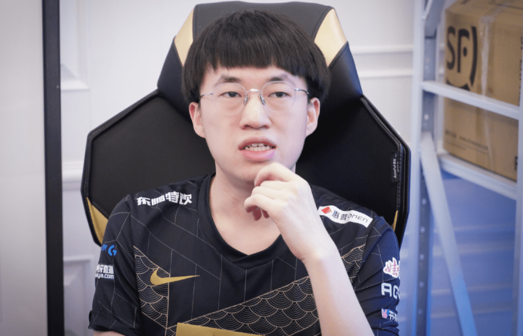 包含Doinb在塞尔维亚队比赛中挺进下一轮Karsa在C9比赛中突破纪录，这操作让人直呼：阿扎伦卡新星惊艳表现表现惊艳的词条兰博电竞对战